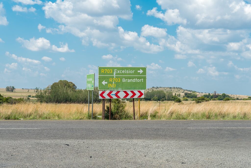 Directional road signs on the R703-road at Verkeerdevlei | K53 Hazard Marker Signs for learner's licence success