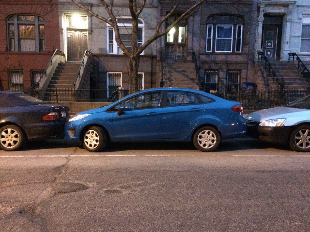 Parallel parking | Step-by-Step Guide for Parallel Parking: 